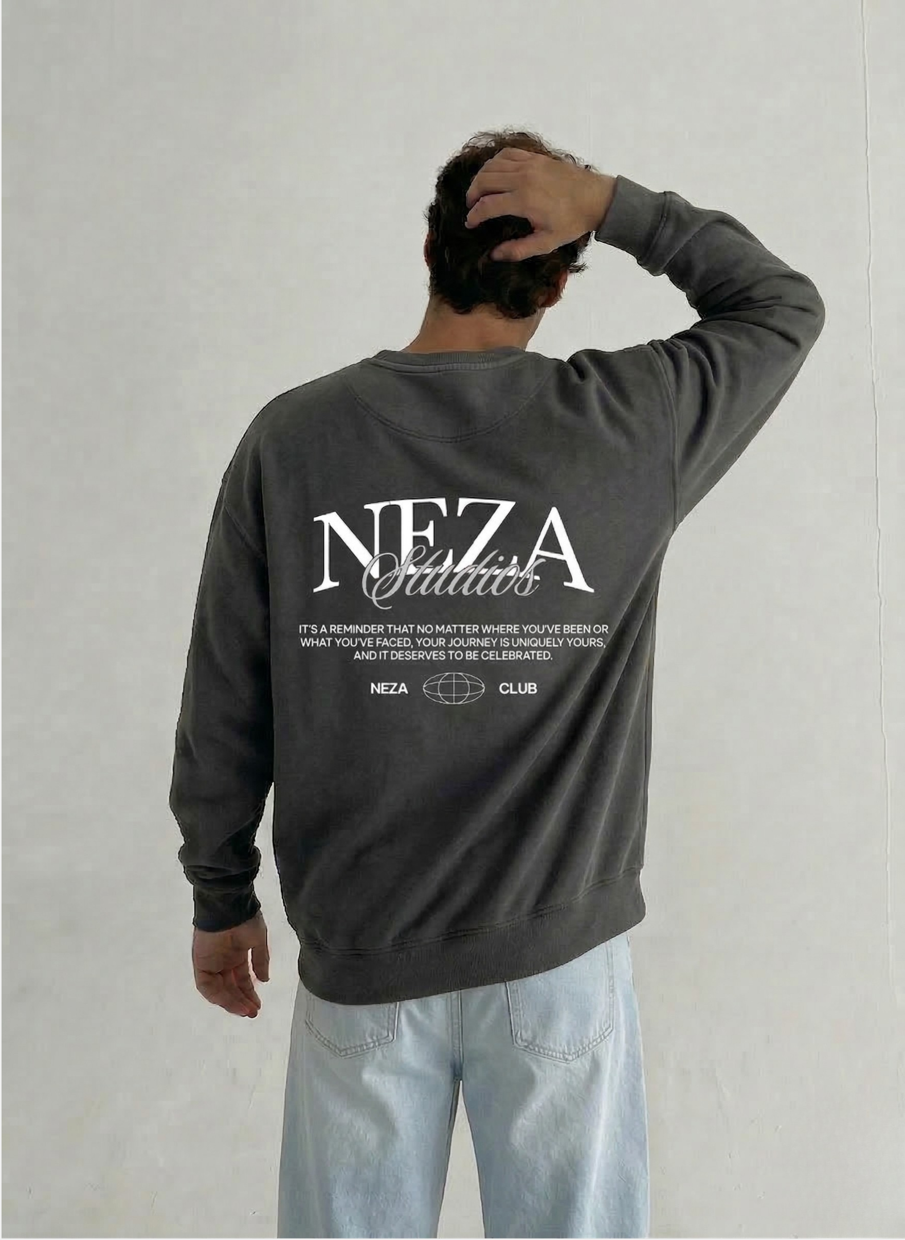 GRATITUDE CREWNECK
