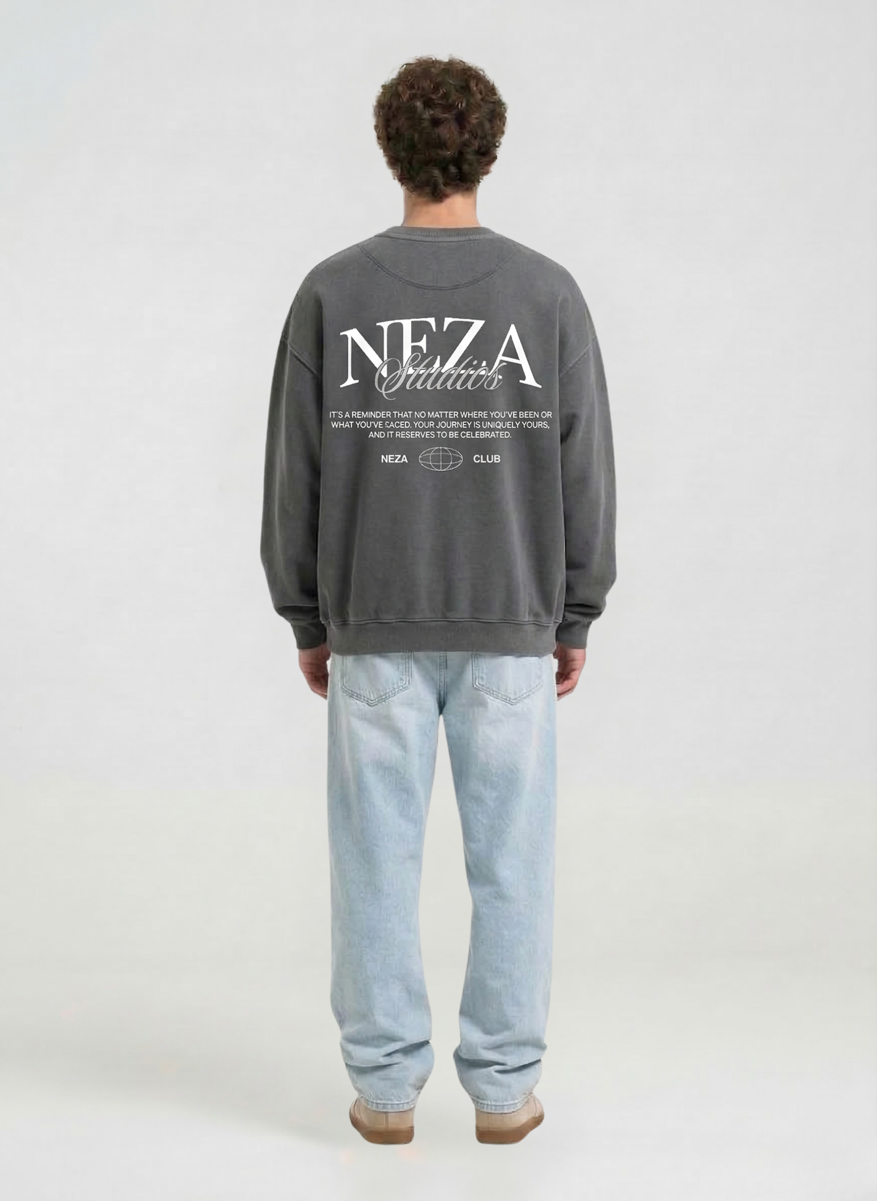GRATITUDE CREWNECK